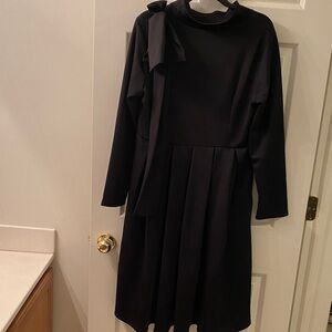 Black Long Sleeve Tie Neck Pleated Dress